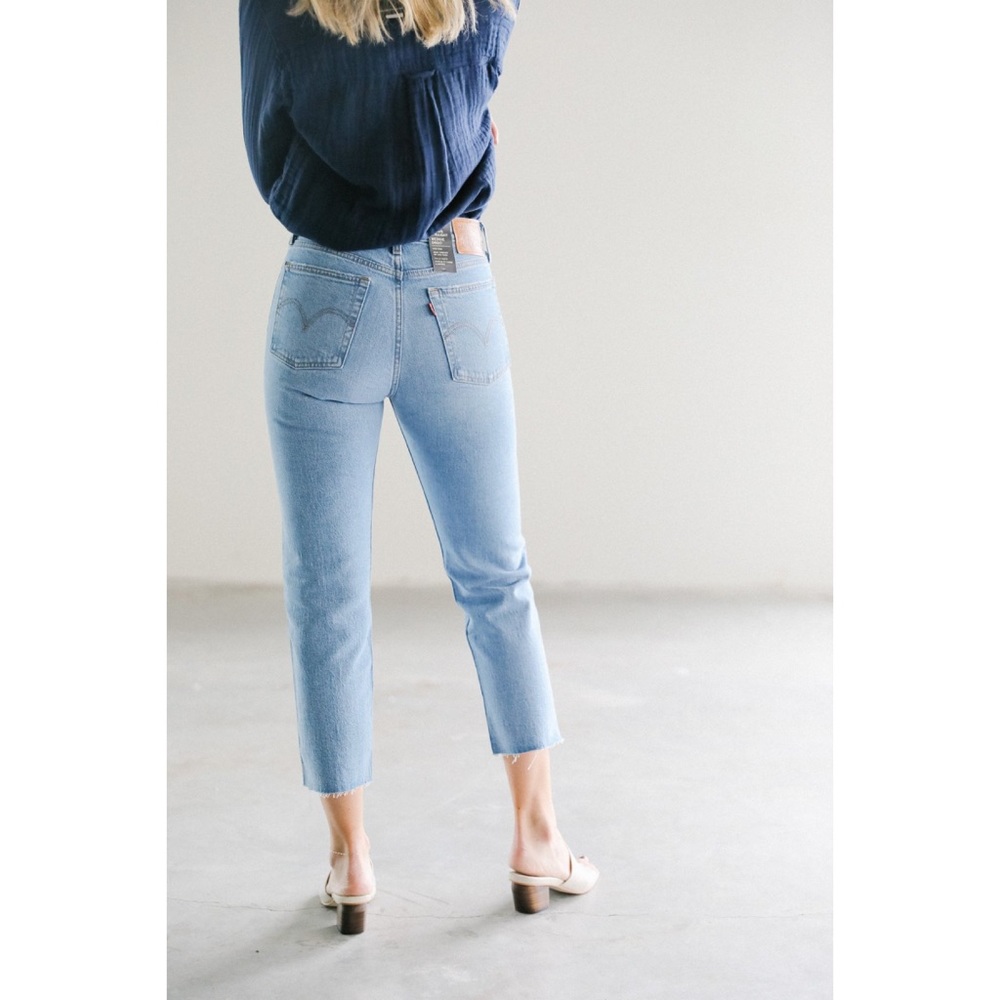 Levi's Wedgie Straight Jean - Picture 4 of 16